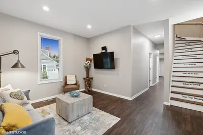 Image de Modern Retreat-Double Lot W/Pergola-Fire Pit-Game Room-5 Min To Brookfield Zoo