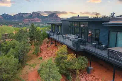 Image de Luxurious Modern Masterpiece in Uptown Sedona