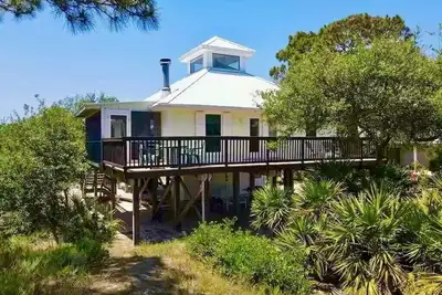 Image de Vacation Rental in Beach-Front Neighborhood with Pool Access