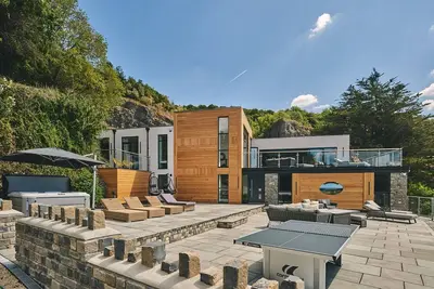 Image de Reservoir View - a modern home that sleeps 8 guests in 4 bedrooms