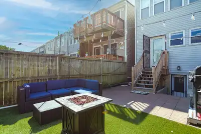 Image de Private Patio + Parking + Near H Street & Dc Attractions  Great for Families!