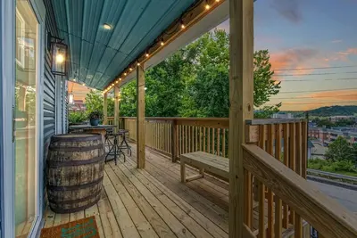 Image de This house is a 2 bedroom(s), 1 bathrooms, located in Frankfort, Ky.