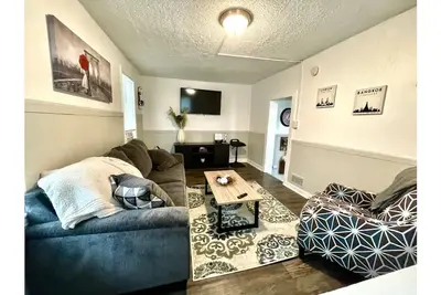 Image de Gorgeous 2 bedroom in little Bohemian Omaha