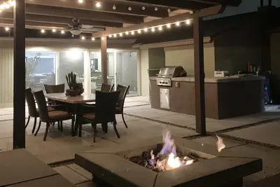 Image de Outdoor Paradise in Central Phoenix with detached Casita and Heated Pool