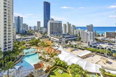 Image de Bliss At The Towers - Surfers Central!