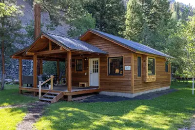 Image de Bighorn Cabin #2 - Have breakfast with Bighorn Sheep!