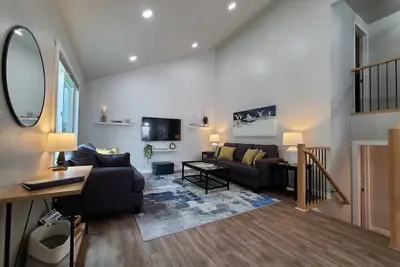 Image de Newly remodeled home with game room, minutes from downtown Loveland