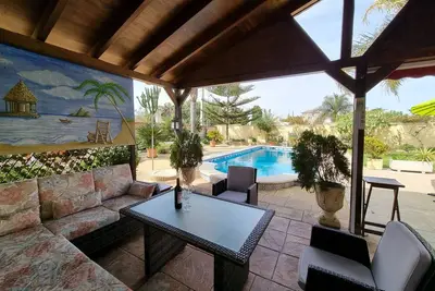 Grande villa intime à Chiclana de la Frontera, Andalousie, Espagne  avec piscine privée pour 6 personnes