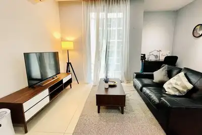 Image de Arcoris Mont Kiara - Kingbed / Netflix / Next To 163Mall & Kiara 1 Mall