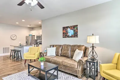 Image de Bowling Green Apartment in the Heart of Town!