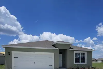 Image de Cheerful New Construction Home
