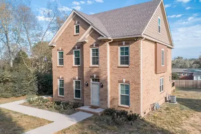 Image de Guests Rave: Clean Duplex on Quiet Cul-de-Sac