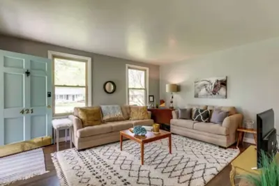 Franklin Cottage: Walk to coffee shop Pets allowed