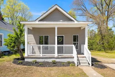 Image de Your Private Urban Getaway Home  minutes to Uptown Charlotte Nc 3beds, 2 bath