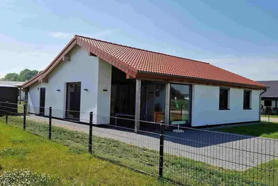 Image de Maison de vacances Butjadingen pour 1 - 6 personnes avec 3 chambres à coucher - Maison de vacances