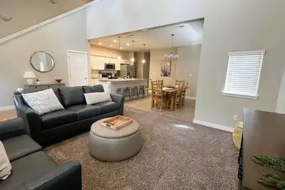 Image de It's all about Location! This Downtown Retreat = easy access to the heart of Gj.