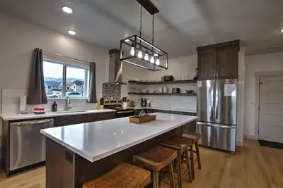 Image de 3b/4Ba, Townhome 22 at Waterdance for 12, year-round pools + rec center