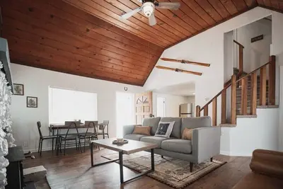Image de Harte Of The Pines Pet Friendly Walk to Downtown