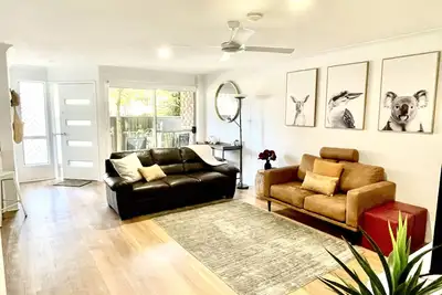 Image de Great Location - 5 mins to beach, Shops, Cafes & Restaurants