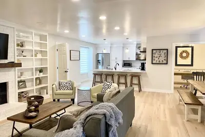 Image de Fully Furnished, All Inclusive, Newly Renovated Home