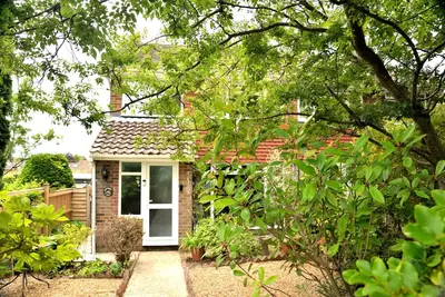 Image de New! Cosy house, a train spotter's delight