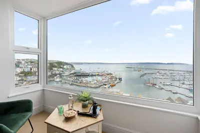 Image de Charming cottage with panoramic views of the bay