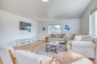 Image de Newly Remodeled 3 Bedroom Home Near Cape Kiwanda and Pelican Pub!