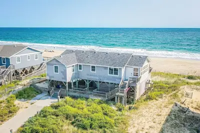 Image de K0378 19th Hole. Oceanfront, Ocean Views, Hot Tub, Pets Ok!
