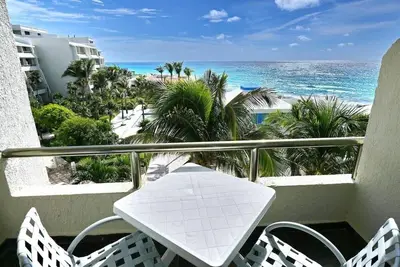 Image de Great View, Beach & Balcony - Condo Solymar