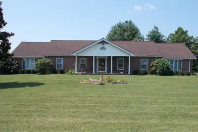 Image de Quiet-Country and Spacious Grandma's Duplex