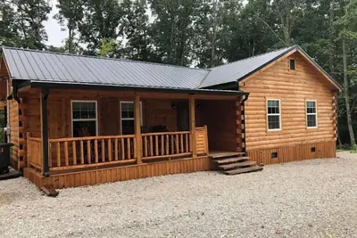 Image de Beautiful Cabin 18 miles from Rrg - Hot Tub WiFi Fire pit Lake