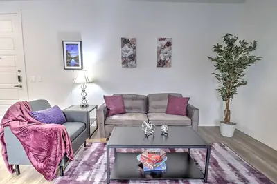 Image de King bed & Pool》Roku Tv》Free Parking >Barrett Jackson