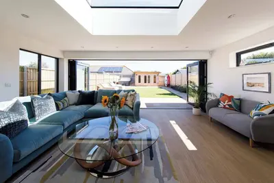Image de Luxury designer coastal home for 10 with hot tub