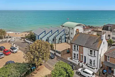 Image de Seaside Villa with Garden, 40m to Beach