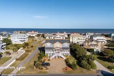 Spacious, Luxury! Elevator, Pool, Hot Tub, Private Pool, C0947