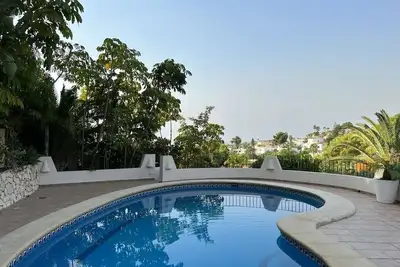 Luxury spacious Villa close to golf course, beach, shops & restaurants