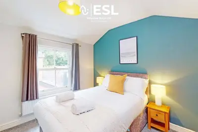 Image de Ideal for Contractors and Groups - 5 Bedroom House