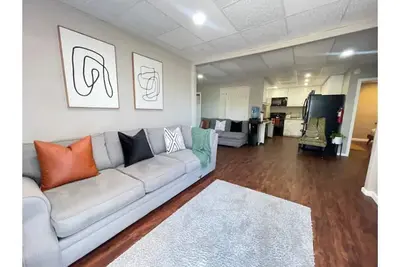 Image de Mid-Century modern style 4 bedroom home