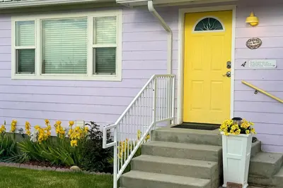 Image de Welcome to the Quiet and Peaceful Country Life
