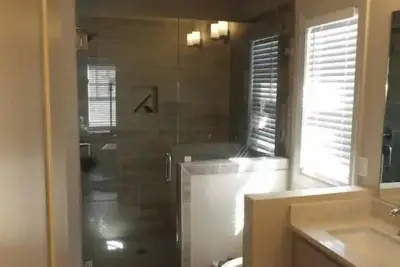 Image de Charming Downtown 3 Bedroom/3 Bathroom Townhouse