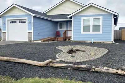 Image de Blue Anchor Cottage - pet friendly retreat! Game Room! Walk to beach!