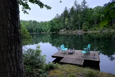 Image de Peaceful Lakeside Haven w\/private dock; boating, hiking swimming just steps away