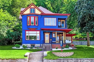 Image de Great River Road - Victorian Historic Home (1898)