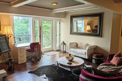 Image de Two-bedroom Private Suite! Stunning Mt. Hood Views & much more!