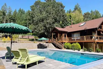 Image de Starlight Lodge with Private Pool & Game Room