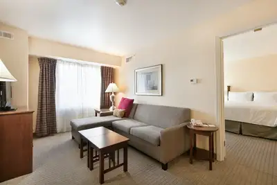 Image de 1 Bedroom Suite | Free Breakfast + Laptop-friendly
