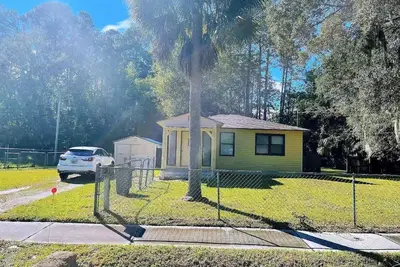 Image de 2 Cozy bedroom house W/ huge patio!