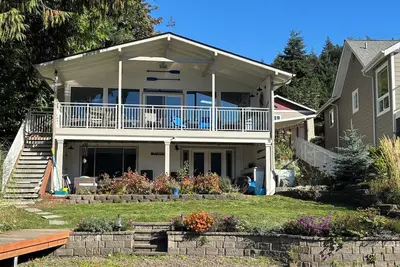 Image de Lake Front Home on Beautiful Summit Lake ☀️