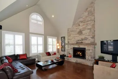 Image de Rare chalet w/pool access and. a min from The Blue Mountains