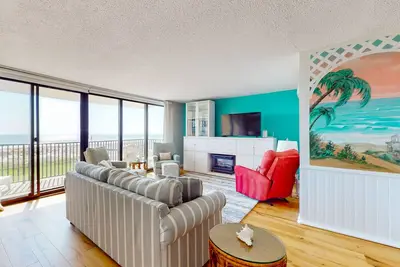 Image de Sea Colony ocean-view condo with balcony, pool, tennis, and beach access